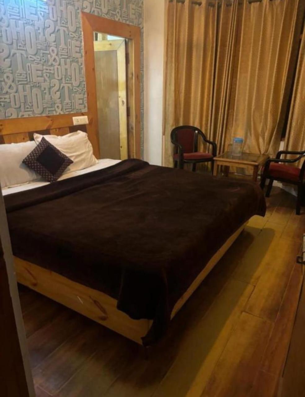 Hotel Jannat Manāli Eksteriør billede